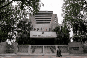 政府提供现金援助 Vs 国行调高利率，原来大马货币政策和财政政策是分离的！