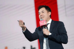 <strong>原本只想赚钱养家，却在5年于全球开了1130家门店！</strong>