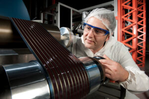 透明太阳能电池板，有望成为未来窗户玻璃替代品，实现永续发展？