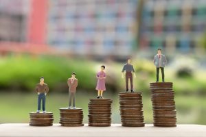 大马公务员加薪：如何应对财政挑战？