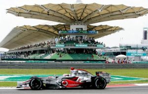 不重办 F1：财政务实还是错失机遇？