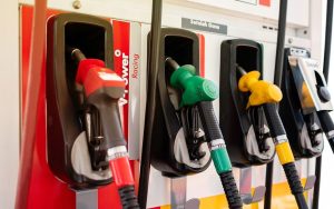 BUDI 95 上路：加码补贴与配额限制——惠民政策还是延宕改革？