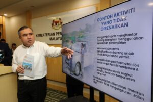 陆兆福：4月1日起皮卡载货新规生效，私人免准证，商业收酬须持证