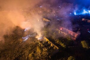 “烟花之乡”湖南浏阳烟花厂惨烈爆炸：已致 21 死 61 伤，引发大马供应链安全反思