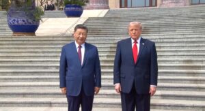 特朗普开启中国国事访问：中方最高规格礼遇接待，马斯克与黄仁勋同乘“空军一号”随行