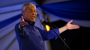 阿末扎希指首相可撤换8名国阵部长
