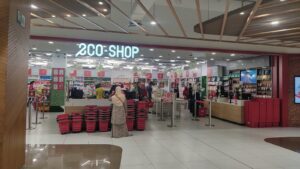 Eco-Shop首季营收增长16%、券商估一年内上调RM2.60一价：价格写在招牌上的品牌，涨价前需把信任成本先算清楚