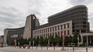 30岁以下半年用BNPL花了RM54亿、不良率4%:“先买后付”帮你卖货,也可能伤了熟客