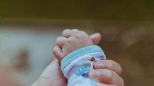 产假能分给老公?部长愿研究夫妻共享产假:00后和老板先看懂这几点